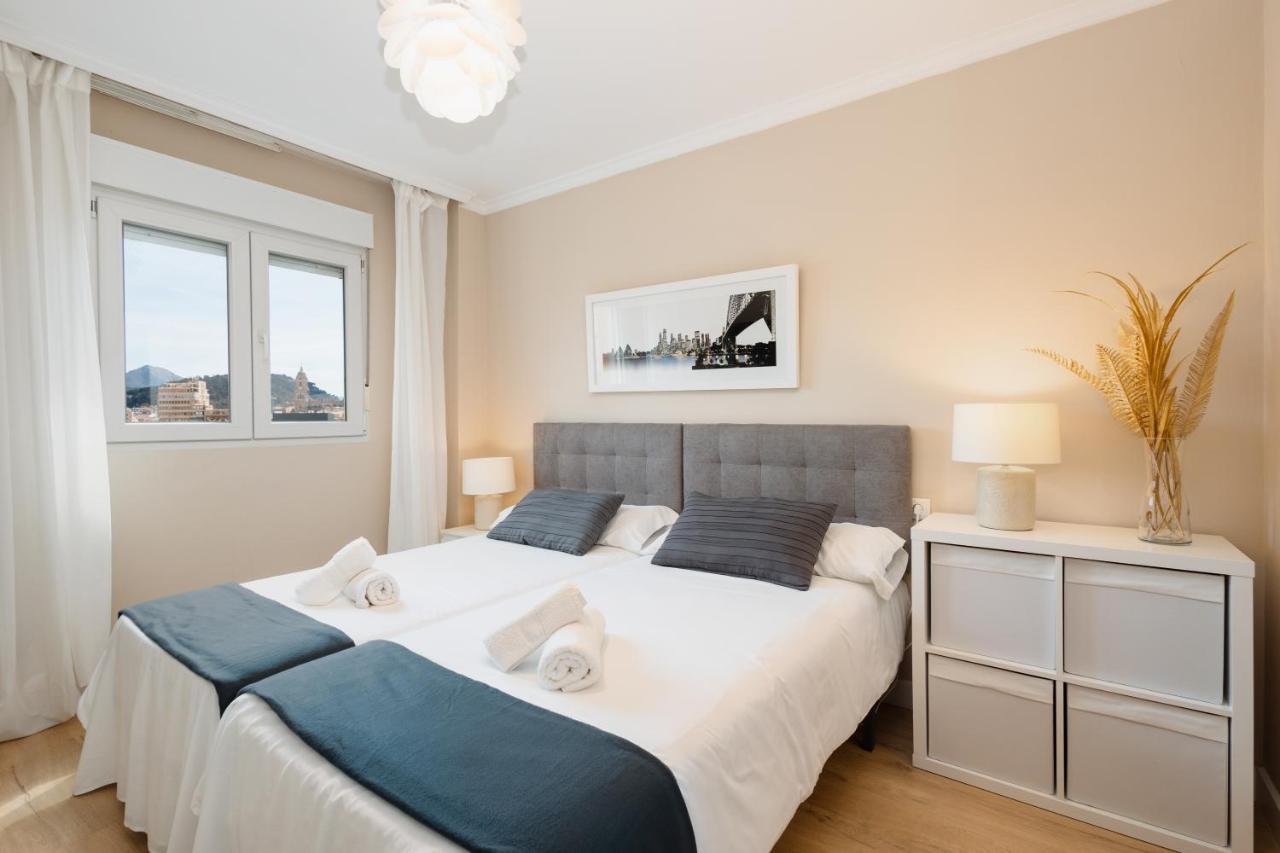 In The Historic Center Of Malaga, Very Close To The Beach And The Ave Train Station, With Private Parking Extérieur photo