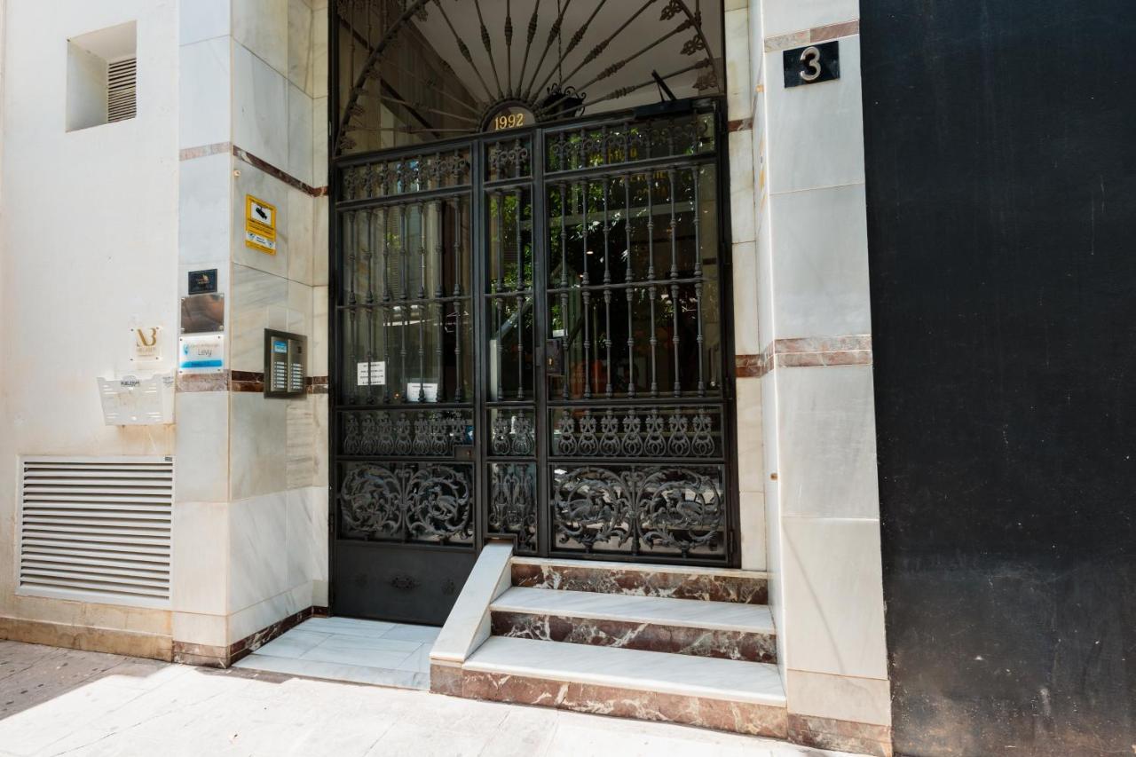 In The Historic Center Of Malaga, Very Close To The Beach And The Ave Train Station, With Private Parking Extérieur photo
