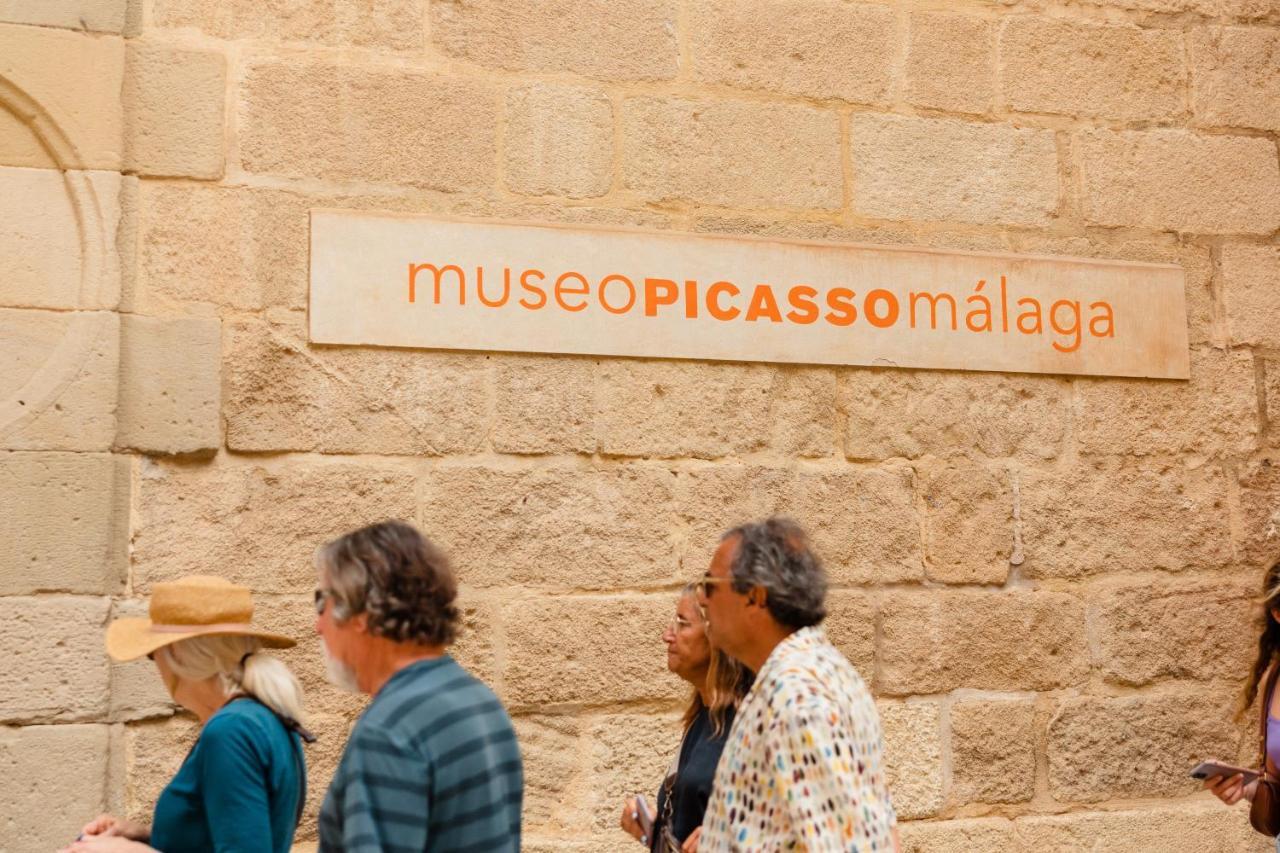 In The Historic Center Of Malaga, Very Close To The Beach And The Ave Train Station, With Private Parking Extérieur photo