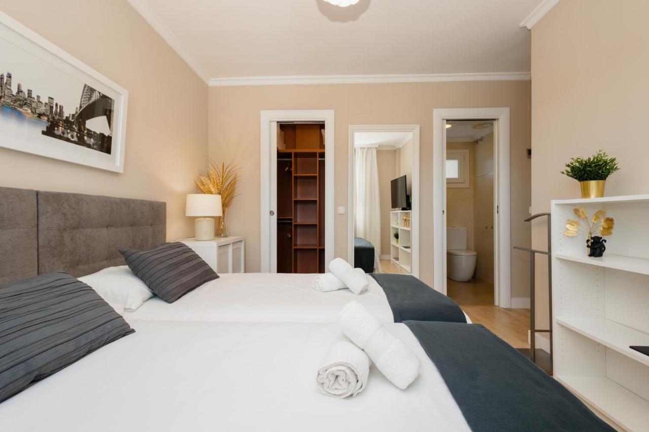In The Historic Center Of Malaga, Very Close To The Beach And The Ave Train Station, With Private Parking Extérieur photo